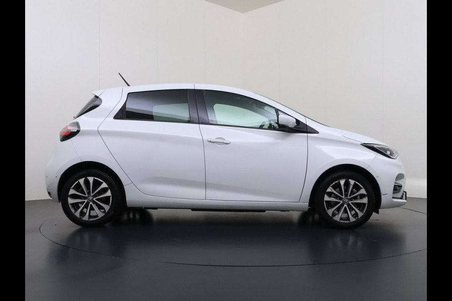 Renault ZOE 52kWh SOH 90% Eigen Accu Warmtepomp Navi Camera Stoel+Stuurverwarming Apple Carplay/Android Auto Bluetooth Ecc Pdc R135 Intens Cruise Control Led Lmv Isofix Lane Assist Regen+Lichtsensor Keyless Origineel Nederlandse Auto