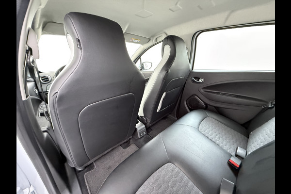Renault ZOE 52kWh SOH 90% Eigen Accu Warmtepomp Navi Camera Stoel+Stuurverwarming Apple Carplay/Android Auto Bluetooth Ecc Pdc R135 Intens Cruise Control Led Lmv Isofix Lane Assist Regen+Lichtsensor Keyless Origineel Nederlandse Auto