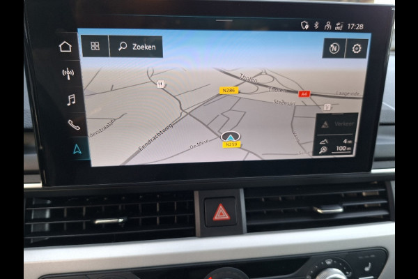 Audi A4 Avant 35 TFSI * AUTOMAAT * Black Pakket * Navigatiesysteem * Stoelverwarming * 56.000KM! * ZEER Netjes! *