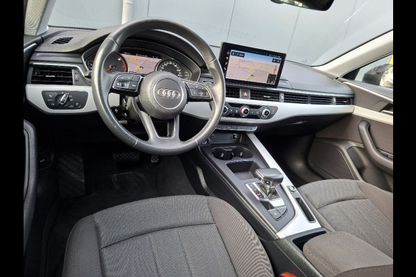 Audi A4 Avant 35 TFSI * AUTOMAAT * Black Pakket * Navigatiesysteem * Stoelverwarming * 56.000KM! * ZEER Netjes! *