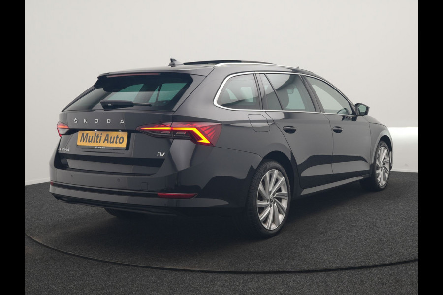 Škoda Octavia Combi 1.4 TSI iV PHEV Business Edition 204pk Dealer O.H. | Panodak | Adaptive Cruise | Voorstoelen Verwarmd | Crystal LED | Keyless | Apple Carplay | Sfeerverlichting | Navigatie | DAB | Plug In Hybrid |