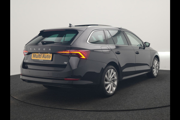 Škoda Octavia Combi 1.4 TSI iV PHEV Business Edition 204pk Dealer O.H. | Panodak | Adaptive Cruise | Voorstoelen Verwarmd | Crystal LED | Keyless | Apple Carplay | Sfeerverlichting | Navigatie | DAB | Plug In Hybrid |