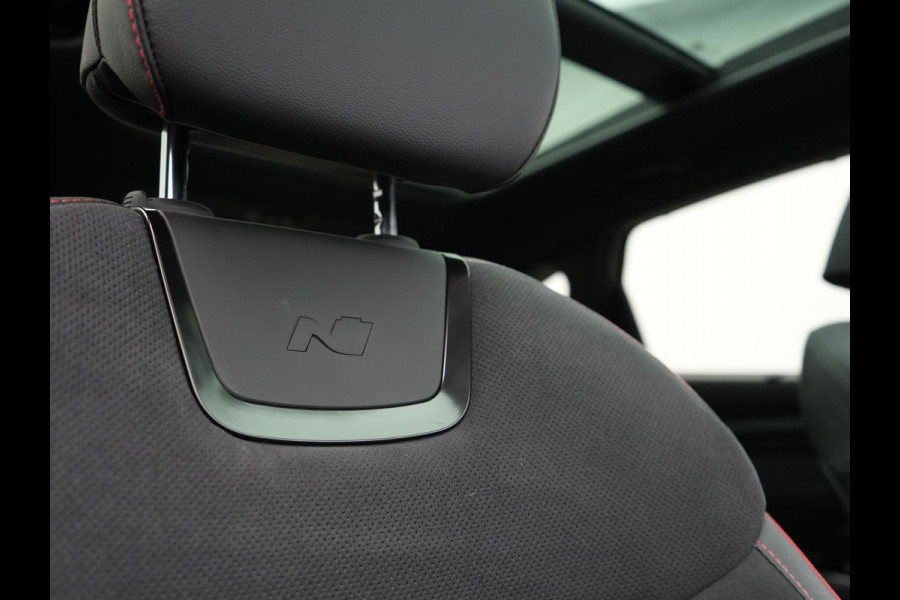 Hyundai Tucson 1.6 T-GDI PHEV N Line Sky 4WD 265pk Dealer O.H. | Panodak | Adaptive Cruise | 360 Camera | Krell Audio | Alcantara Sportstoelen Ventilatie & Verwarmd | Keyless | BLIS | Stuur Verwarmd | Apple Carplay | Navigatie | DAB | Plug In Hybrid |