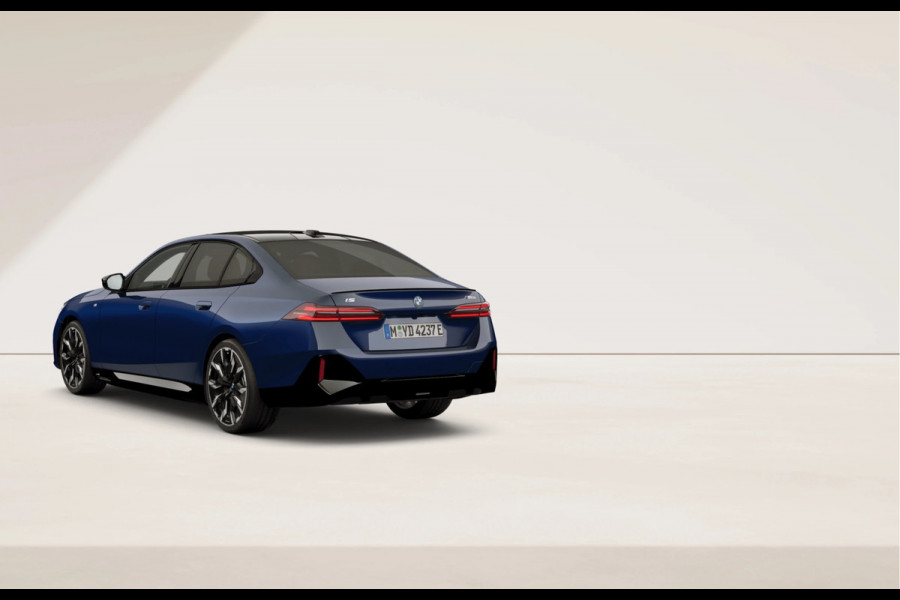 BMW i5 M60 xDrive - M-Sport Pro - Pano - Bowers & Wilkins - Stoelventilatie - ACC