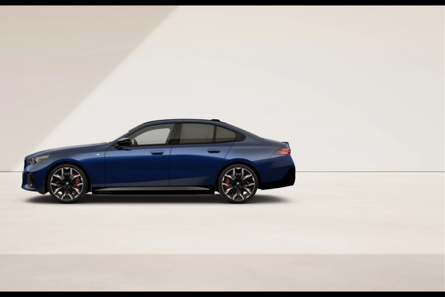 BMW i5 M60 xDrive - M-Sport Pro - Pano - Bowers & Wilkins - Stoelventilatie - ACC