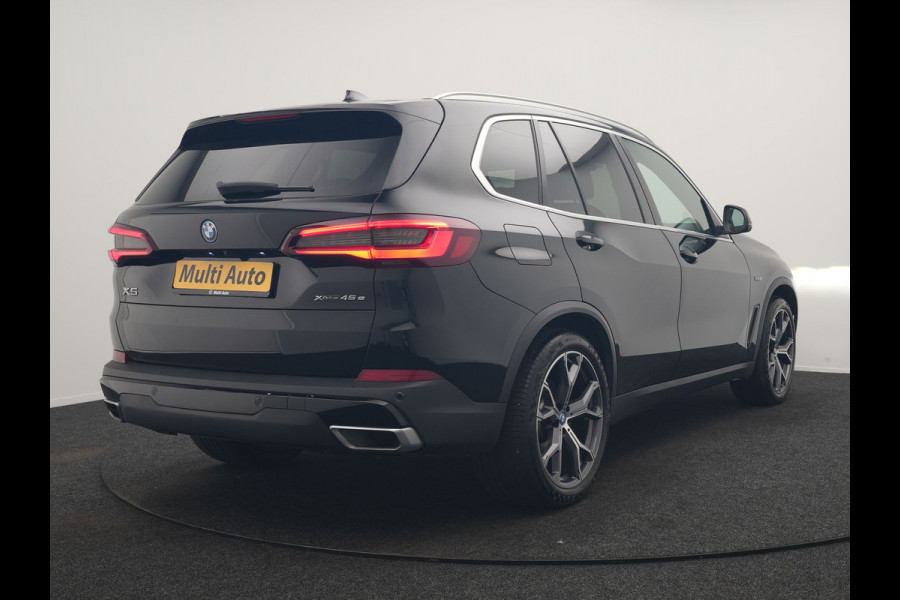BMW X5 xDrive45e High Executive PHEV 395pk Dealer O.H. | Active Steering | Trekhaak Af Fabriek | Panodak | Luchtvering | Head Up | Adaptive Cruise | 360 Camera | Laser LED | Nappa Lederen Comfortstoelen Memory & Verwarmd | Adaptief Onderstel | Keyless | Sfeerverlichting | Apple Carplay | 21"L.M | Plug In Hybrid |