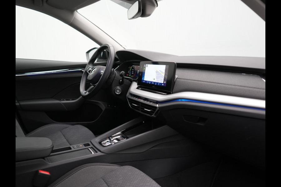 Škoda Octavia Combi 1.4 TSI iV PHEV Business Edition 204pk Dealer O.H. | Panodak | Adaptive Cruise | Voorstoelen Verwarmd | Crystal LED | Keyless | Apple Carplay | Sfeerverlichting | Navigatie | DAB | Plug In Hybrid |