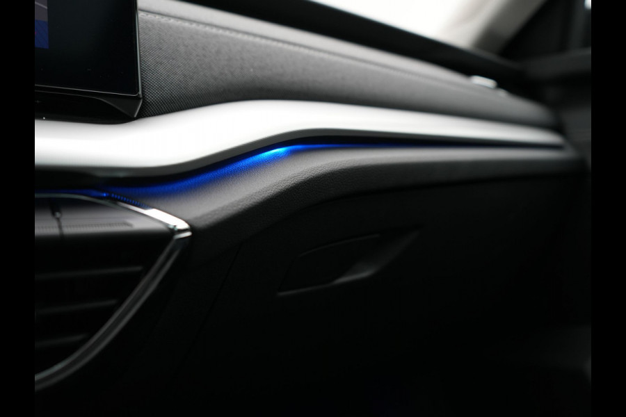 Škoda Octavia Combi 1.4 TSI iV PHEV Business Edition 204pk Dealer O.H. | Panodak | Adaptive Cruise | Voorstoelen Verwarmd | Crystal LED | Keyless | Apple Carplay | Sfeerverlichting | Navigatie | DAB | Plug In Hybrid |
