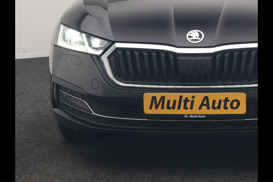 Škoda Octavia Combi 1.4 TSI iV PHEV Business Edition 204pk Dealer O.H. | Panodak | Adaptive Cruise | Voorstoelen Verwarmd | Crystal LED | Keyless | Apple Carplay | Sfeerverlichting | Navigatie | DAB | Plug In Hybrid |