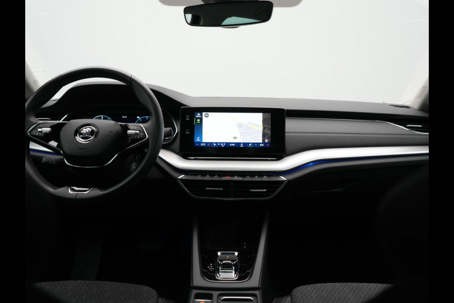 Škoda Octavia Combi 1.4 TSI iV PHEV Business Edition 204pk Dealer O.H. | Panodak | Adaptive Cruise | Voorstoelen Verwarmd | Crystal LED | Keyless | Apple Carplay | Sfeerverlichting | Navigatie | DAB | Plug In Hybrid |
