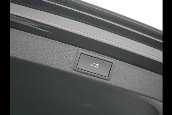 Škoda Octavia Combi 1.4 TSI iV PHEV Business Edition 204pk Dealer O.H. | Panodak | Adaptive Cruise | Voorstoelen Verwarmd | Crystal LED | Keyless | Apple Carplay | Sfeerverlichting | Navigatie | DAB | Plug In Hybrid |