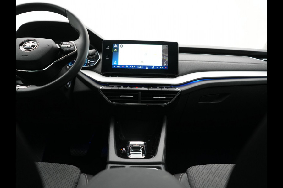 Škoda Octavia Combi 1.4 TSI iV PHEV Business Edition 204pk Dealer O.H. | Panodak | Adaptive Cruise | Voorstoelen Verwarmd | Crystal LED | Keyless | Apple Carplay | Sfeerverlichting | Navigatie | DAB | Plug In Hybrid |