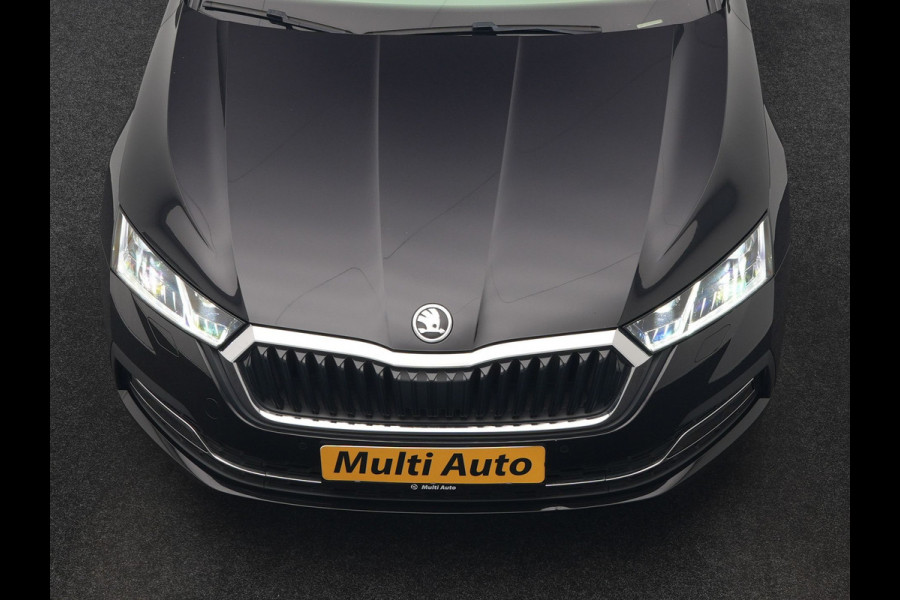 Škoda Octavia Combi 1.4 TSI iV PHEV Business Edition 204pk Dealer O.H. | Panodak | Adaptive Cruise | Voorstoelen Verwarmd | Crystal LED | Keyless | Apple Carplay | Sfeerverlichting | Navigatie | DAB | Plug In Hybrid |