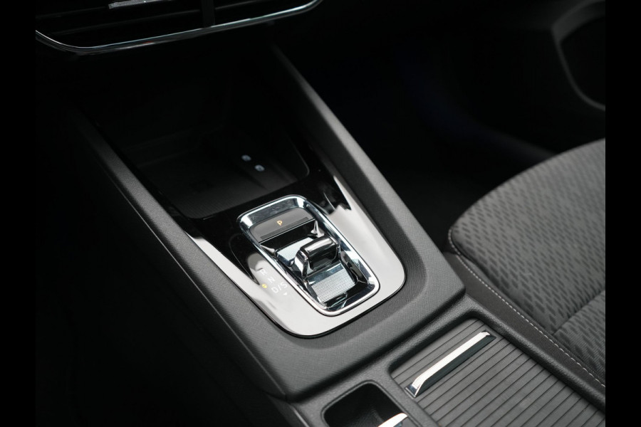 Škoda Octavia Combi 1.4 TSI iV PHEV Business Edition 204pk Dealer O.H. | Panodak | Adaptive Cruise | Voorstoelen Verwarmd | Crystal LED | Keyless | Apple Carplay | Sfeerverlichting | Navigatie | DAB | Plug In Hybrid |