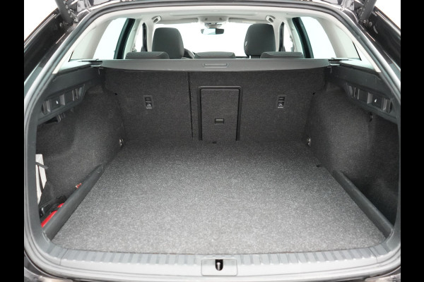 Škoda Octavia Combi 1.4 TSI iV PHEV Business Edition 204pk Dealer O.H. | Panodak | Adaptive Cruise | Voorstoelen Verwarmd | Crystal LED | Keyless | Apple Carplay | Sfeerverlichting | Navigatie | DAB | Plug In Hybrid |