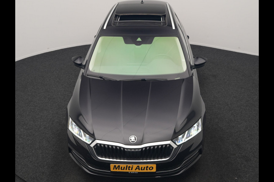 Škoda Octavia Combi 1.4 TSI iV PHEV Business Edition 204pk Dealer O.H. | Panodak | Adaptive Cruise | Voorstoelen Verwarmd | Crystal LED | Keyless | Apple Carplay | Sfeerverlichting | Navigatie | DAB | Plug In Hybrid |
