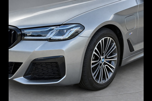 BMW 5 Serie Touring 530e M sport PLUS, panoramadak, electr trekhaak, lazer, VOL OPTIES! 1 e eigenaar, Origineel NL auto met nap