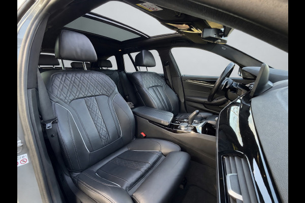 BMW 5 Serie Touring 530e M sport PLUS, panoramadak, electr trekhaak, lazer, VOL OPTIES! 1 e eigenaar, Origineel NL auto met nap