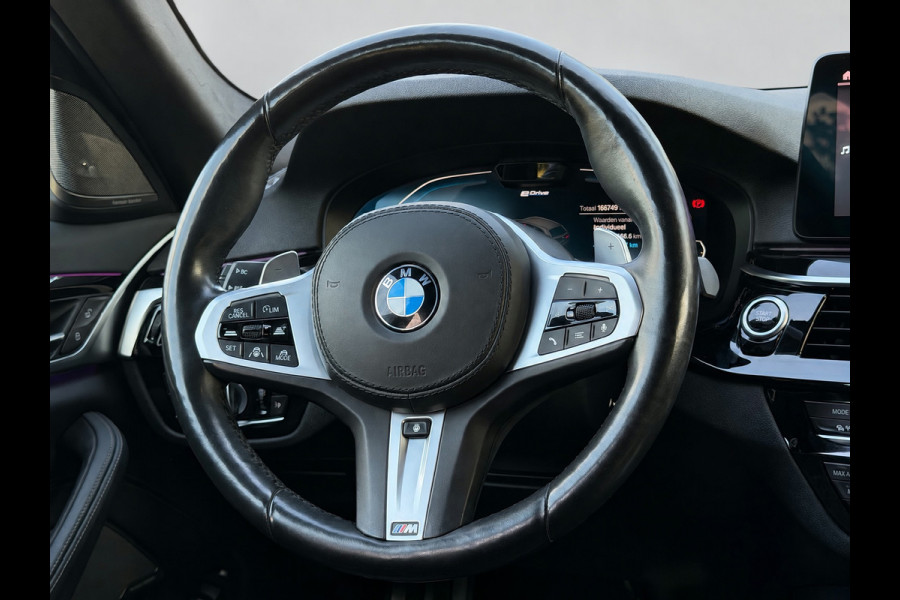 BMW 5 Serie Touring 530e M sport PLUS, panoramadak, electr trekhaak, lazer, VOL OPTIES! 1 e eigenaar, Origineel NL auto met nap