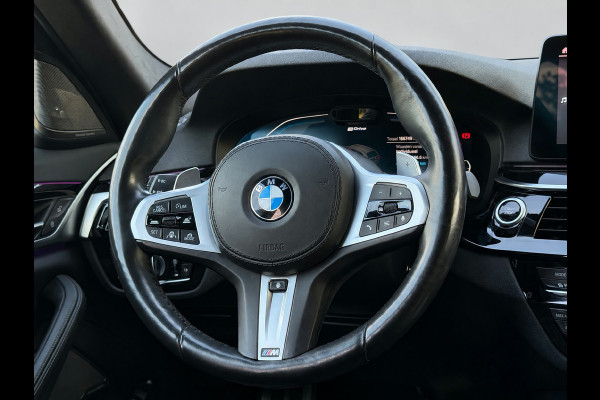 BMW 5 Serie Touring 530e M sport PLUS, panoramadak, electr trekhaak, lazer, VOL OPTIES! 1 e eigenaar, Origineel NL auto met nap