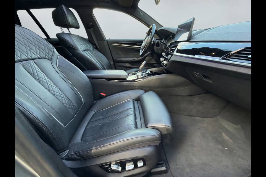 BMW 5 Serie Touring 530e M sport PLUS, panoramadak, electr trekhaak, lazer, VOL OPTIES! 1 e eigenaar, Origineel NL auto met nap