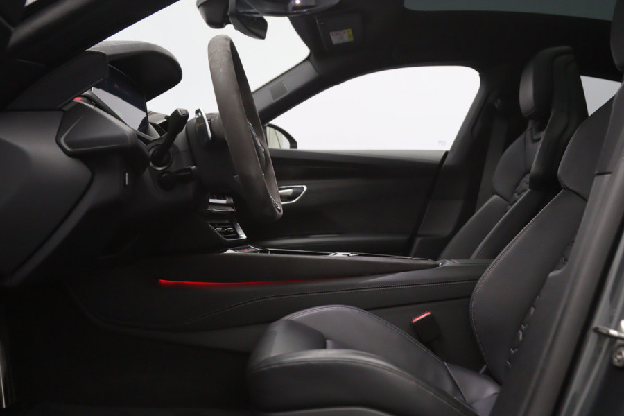 Audi e-tron GT RS 93 kWh 646 PK, SOH 92 %, 4-Wielsturing, Carbon-Pakket, Panoramadak, Luchtvering, Stoelventilatie