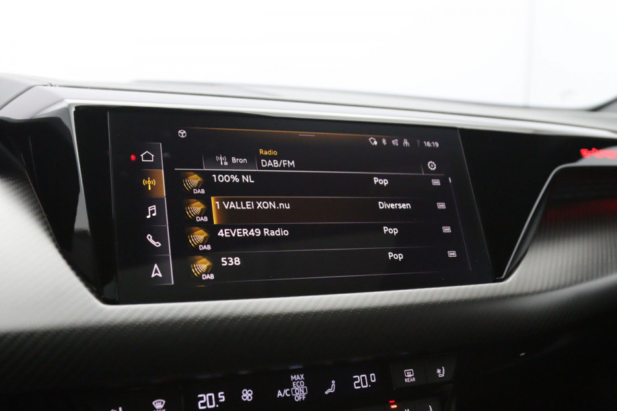 Audi e-tron GT RS 93 kWh 646 PK, SOH 92 %, 4-Wielsturing, Carbon-Pakket, Panoramadak, Luchtvering, Stoelventilatie