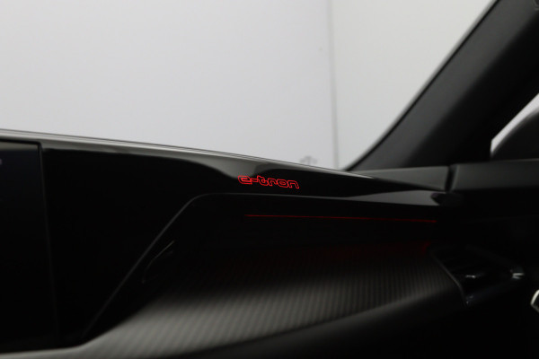 Audi e-tron GT RS 93 kWh 646 PK, SOH 92 %, 4-Wielsturing, Carbon-Pakket, Panoramadak, Luchtvering, Stoelventilatie