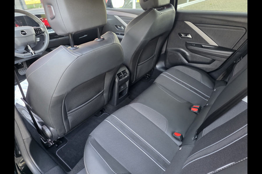 Opel Astra 1.2 Turbo GS | Technologie-pakket | achteruitrij assistent, dodehoekdetectie, draadloze telefoonlader, head-up display, matrix l