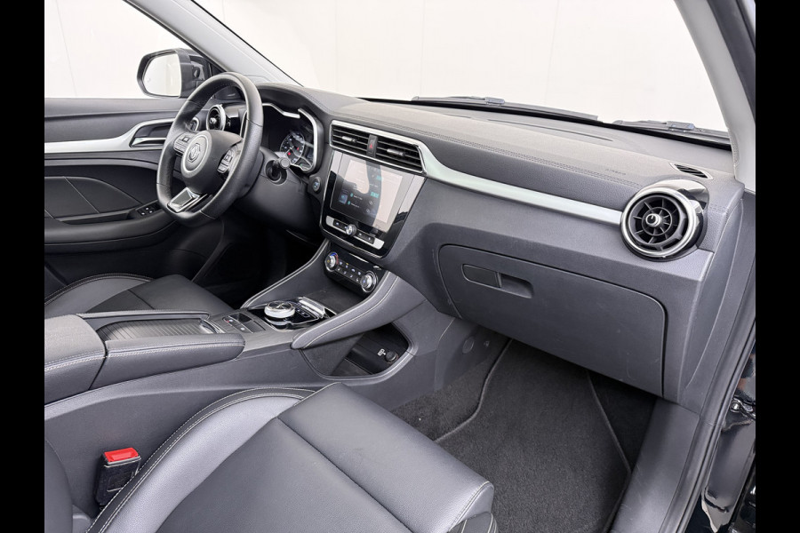MG Mg Zs EV Luxury 45kWh SOH 93% Panoramadak Leder+Verwarmd Adap.Cruise Camera Elek.Stoel Apple Carplay/Android Auto Navi Airco Privacy Glas Lmv 17" Bluetooth DAB Isofix Rijstrooksensor Origineel Nederlandse Auto Dealeronderhouden