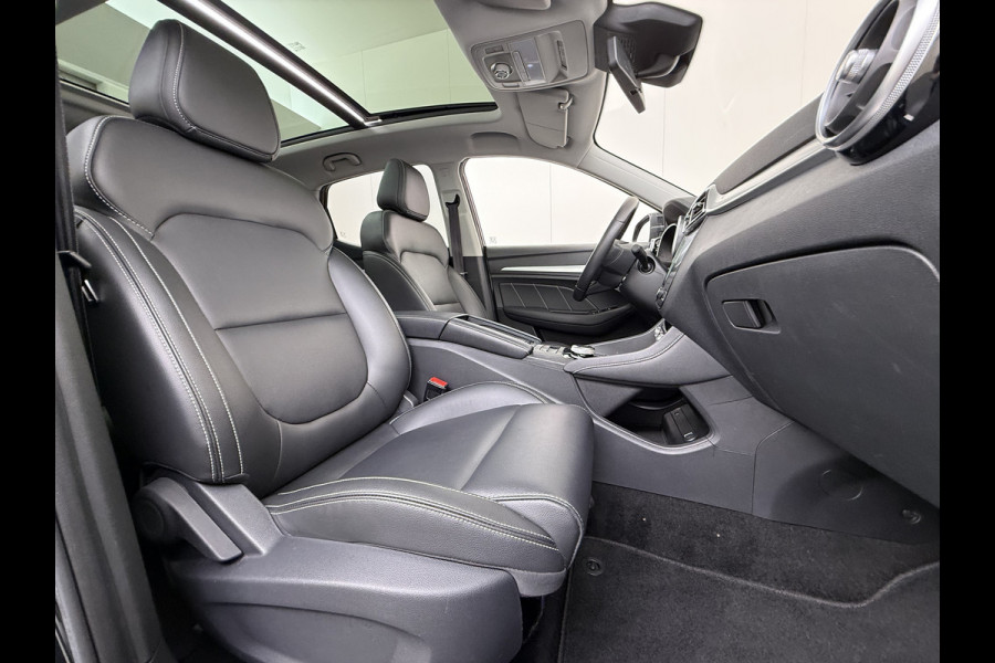 MG Mg Zs EV Luxury 45kWh SOH 93% Panoramadak Leder+Verwarmd Adap.Cruise Camera Elek.Stoel Apple Carplay/Android Auto Navi Airco Privacy Glas Lmv 17" Bluetooth DAB Isofix Rijstrooksensor Origineel Nederlandse Auto Dealeronderhouden