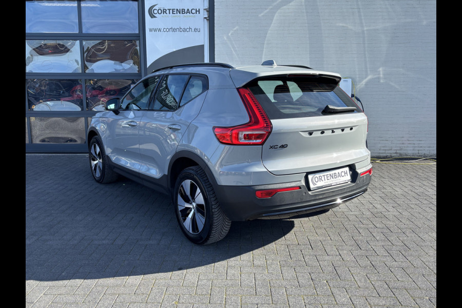Volvo XC40 1.5 T4 Plug-in hybrid Plus Dark | Zwenkbare trekhaak | Adaptieve cruise | Harman Kardon | Memory |
