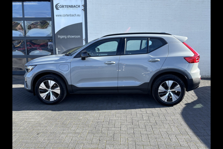 Volvo XC40 1.5 T4 Plug-in hybrid Plus Dark | Zwenkbare trekhaak | Adaptieve cruise | Harman Kardon | Memory |