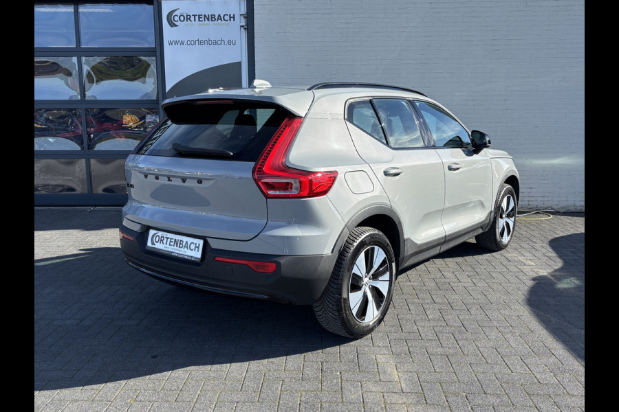 Volvo XC40 1.5 T4 Plug-in hybrid Plus Dark | Zwenkbare trekhaak | Adaptieve cruise | Harman Kardon | Memory |