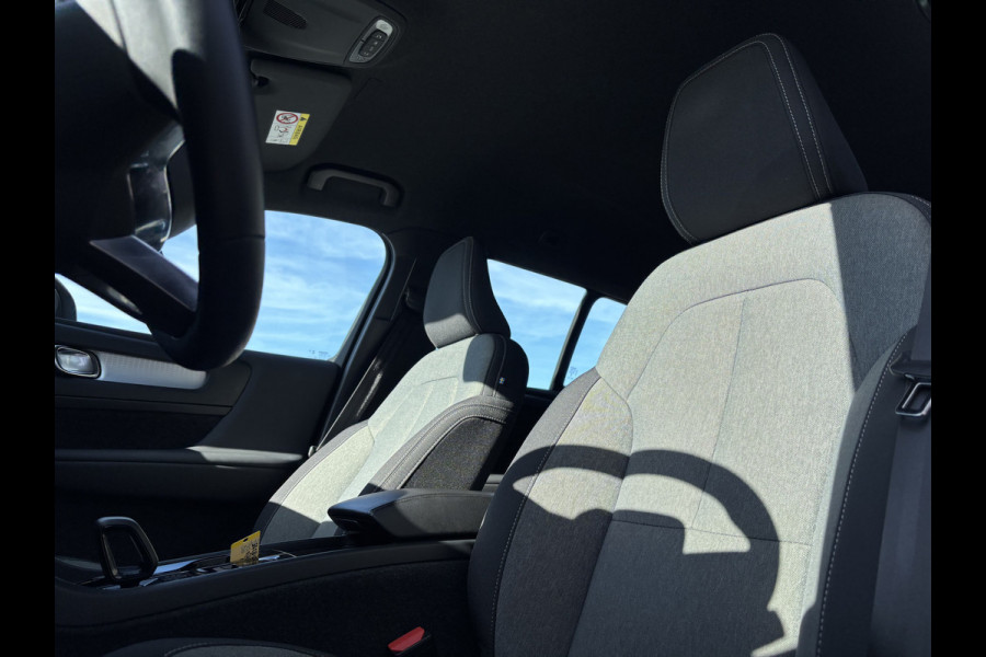 Volvo XC40 1.5 T4 Plug-in hybrid Plus Dark | Zwenkbare trekhaak | Adaptieve cruise | Harman Kardon | Memory |