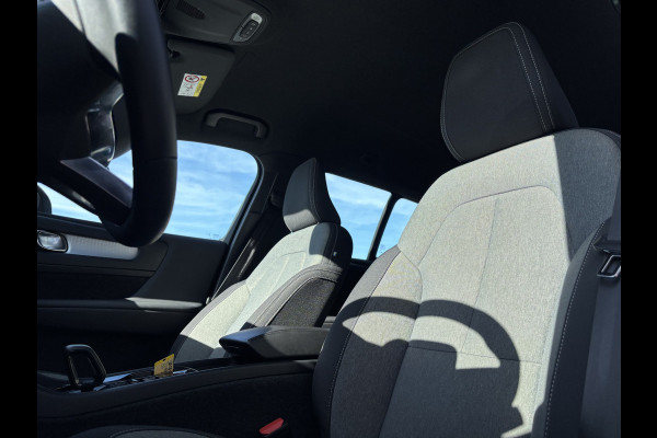 Volvo XC40 1.5 T4 Plug-in hybrid Plus Dark | Zwenkbare trekhaak | Adaptieve cruise | Harman Kardon | Memory |