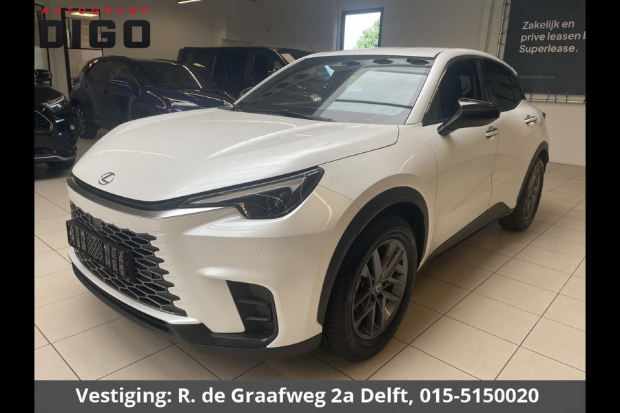 Lexus LBX 1.5 Business Line 2WD | Dodehoek detectie | Stuur- & Stoelverwarming | Navigatie | Parkeersensoren