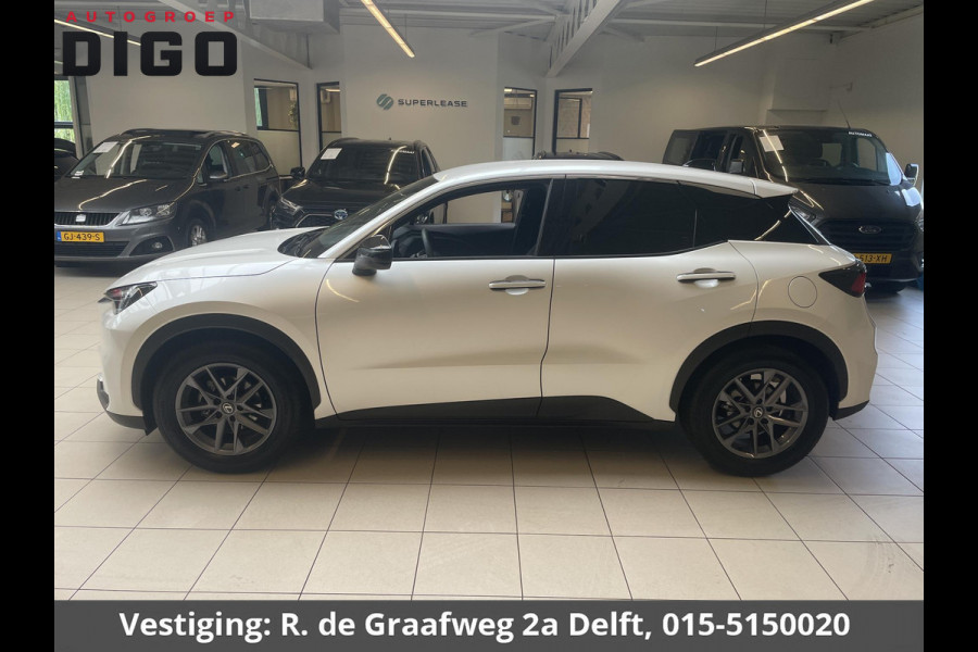 Lexus LBX 1.5 Business Line 2WD | Dodehoek detectie | Stuur- & Stoelverwarming | Navigatie | Parkeersensoren