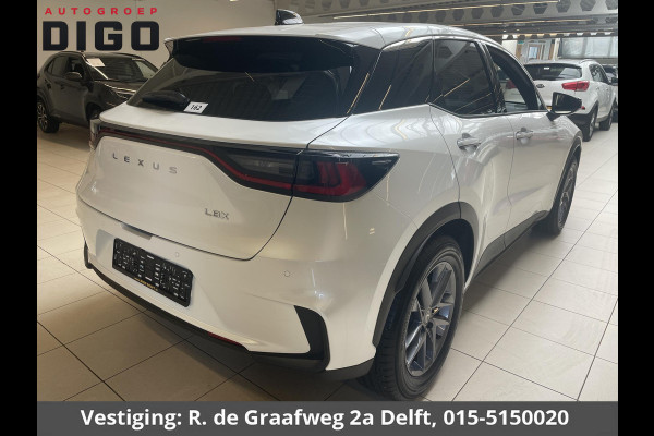 Lexus LBX 1.5 Business Line 2WD | Dodehoek detectie | Stuur- & Stoelverwarming | Navigatie | Parkeersensoren
