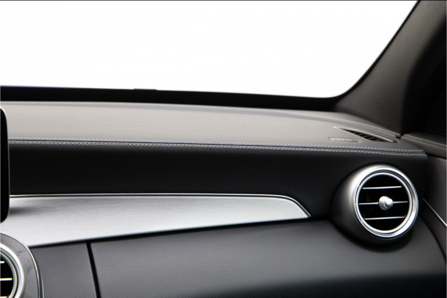Mercedes-Benz C-Klasse Estate 300 e AMG Premium, Nightpack, Panorama, Burmester, Luchtvering, Carplay, Digital cockpit, Facelift 2020