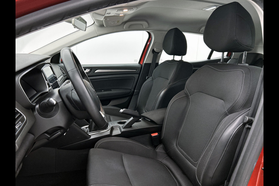 Renault Mégane 1.3 TCe 141PK 5Drs. Business Zen / Airco-ecc./ Navigatie / Radio multimedia / Cruisecontrol / Apk 07-2027