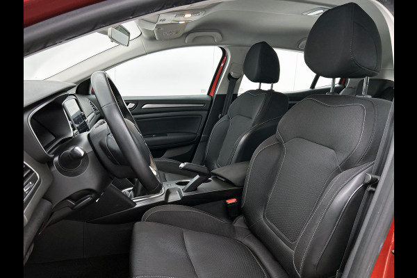 Renault Mégane 1.3 TCe 141PK 5Drs. Business Zen / Airco-ecc./ Navigatie / Radio multimedia / Cruisecontrol / Apk 07-2027