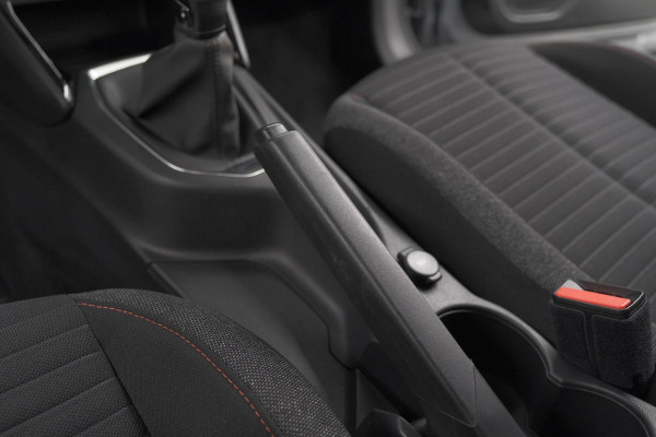 Peugeot 208 PureTech 75 Active Pack | Navigatie | Parkeersensoren | Apple Carplay | Allseason Banden