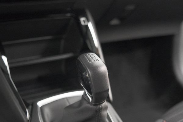 Peugeot 208 PureTech 75 Active Pack | Navigatie | Parkeersensoren | Apple Carplay | Allseason Banden