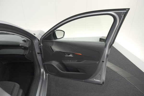 Peugeot 208 PureTech 75 Active Pack | Navigatie | Parkeersensoren | Apple Carplay | Allseason Banden