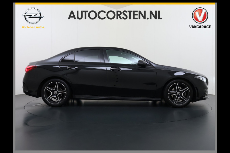 Mercedes-Benz A-Klasse Sedan 180 Automaat AMG Line Night Premium Stoelverwarming Camera Apple Carplay Android Auto Navi Ecc Keyless-go Pdc Cruise Control Regensensor Privacy Glas Led-High Performance Isofix Bluetooth DAB 1e Eigenaar Origineel Nederlandse Auto