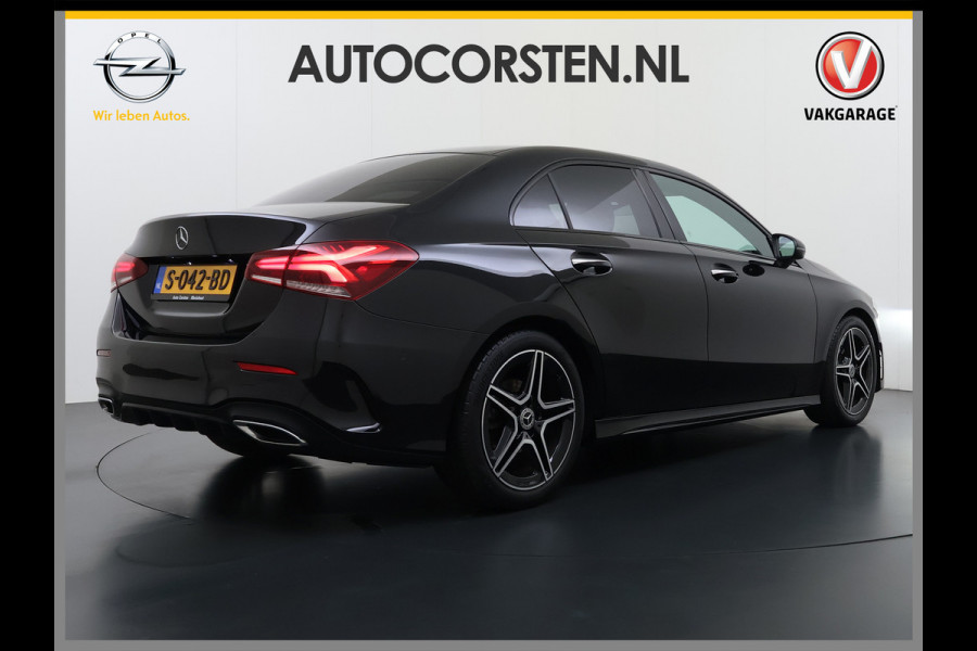 Mercedes-Benz A-Klasse Sedan 180 Automaat AMG Line Night Premium Stoelverwarming Camera Apple Carplay Android Auto Navi Ecc Keyless-go Pdc Cruise Control Regensensor Privacy Glas Led-High Performance Isofix Bluetooth DAB 1e Eigenaar Origineel Nederlandse Auto