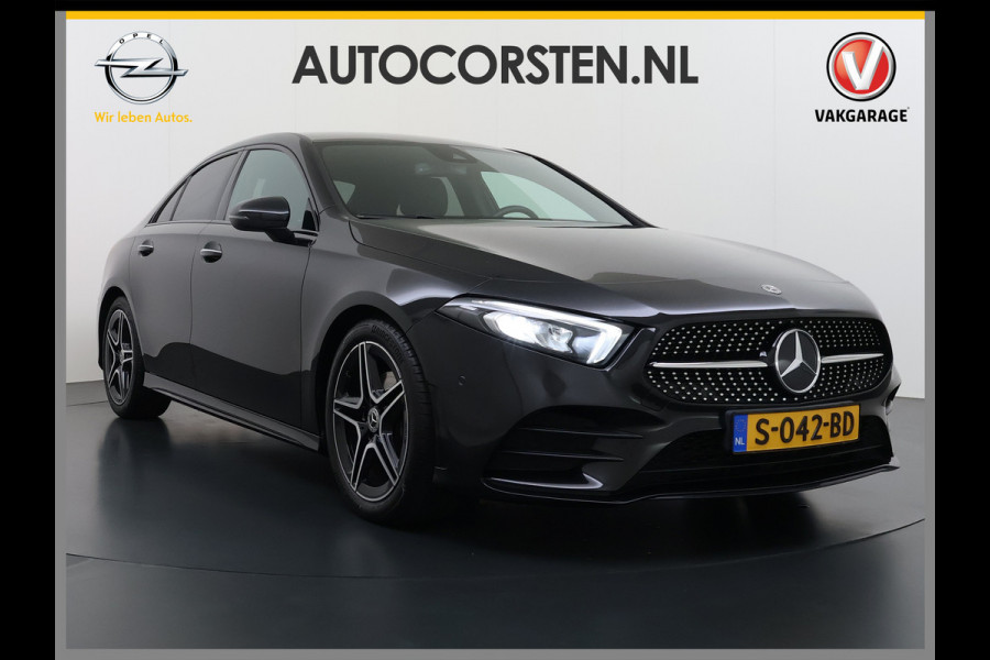 Mercedes-Benz A-Klasse Sedan 180 Automaat AMG Line Night Premium Stoelverwarming Camera Apple Carplay Android Auto Navi Ecc Keyless-go Pdc Cruise Control Regensensor Privacy Glas Led-High Performance Isofix Bluetooth DAB 1e Eigenaar Origineel Nederlandse Auto