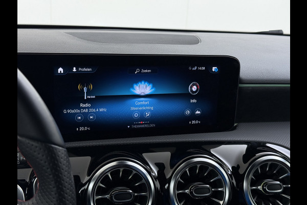 Mercedes-Benz A-Klasse Sedan 180 Automaat AMG Line Night Premium Stoelverwarming Camera Apple Carplay Android Auto Navi Ecc Keyless-go Pdc Cruise Control Regensensor Privacy Glas Led-High Performance Isofix Bluetooth DAB 1e Eigenaar Origineel Nederlandse Auto