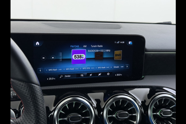 Mercedes-Benz A-Klasse Sedan 180 Automaat AMG Line Night Premium Stoelverwarming Camera Apple Carplay Android Auto Navi Ecc Keyless-go Pdc Cruise Control Regensensor Privacy Glas Led-High Performance Isofix Bluetooth DAB 1e Eigenaar Origineel Nederlandse Auto